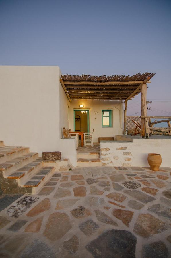 Dimitrakis Guesthouse 도노우사 외부 사진
