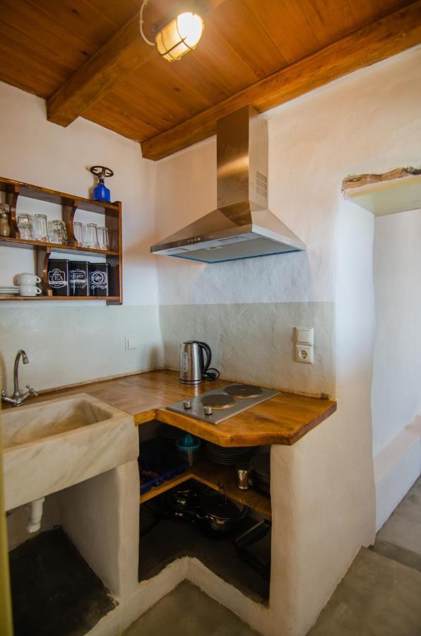 Dimitrakis Guesthouse 도노우사 외부 사진